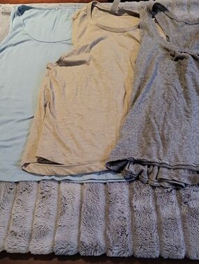 3-Pack Basic Tank Tops in Light Blue, Beige, and Heather Gray